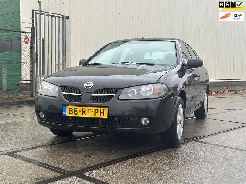 Zwart Gebruikt 2005 Nissan Almera Acenta Hatchback | € 2.250 (Eerlijke prijs) - Afbeelding 1/4
