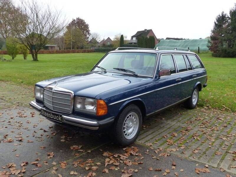 Blauwblue Gebruikt 1984 Mercedes E280 Stationwagen | € 35.900 - Afbeelding 1/4