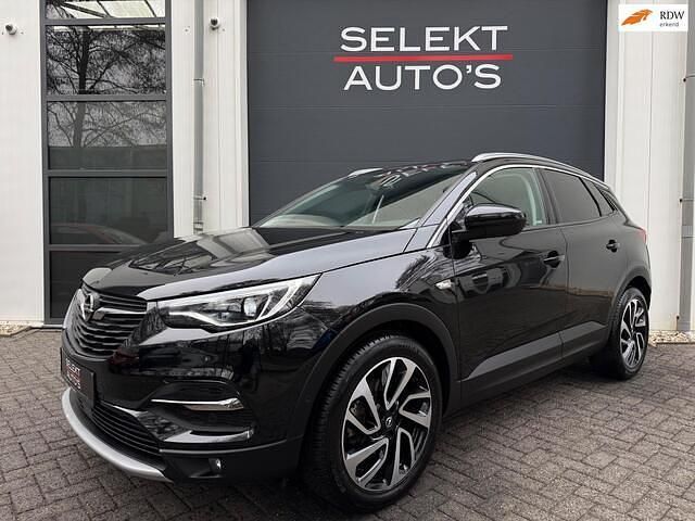 Zwart (metallic) Occasion 2018 Opel Grandland X Innovation SUV | € 11.950 (Iets duurder) - Afbeelding 1/4
