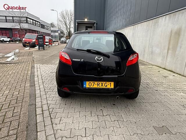 Occasion Mazda 2 75 PK (55 kW) 2011 Zwart Hatchback