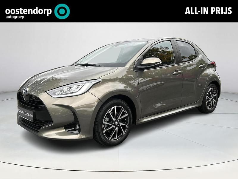 Groen Gebruikt 2021 Toyota Yaris Hybrid Hatchback | € 20.949 (Iets duurder) - Afbeelding 1/4