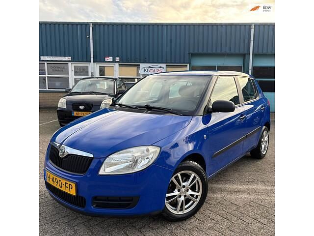 Blauw Gebruikt 2009 Skoda Fabia Hatchback | € 2.999 (Eerlijke prijs) - Afbeelding 1/4