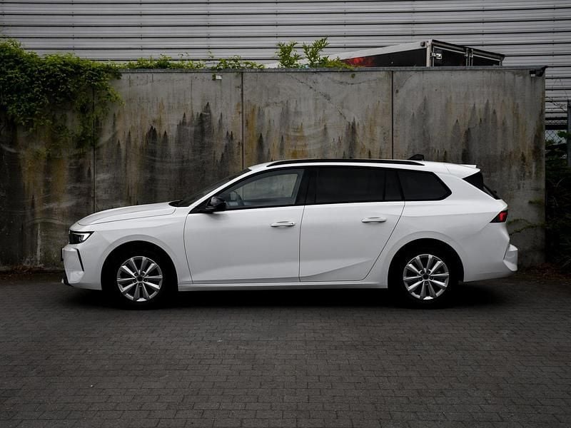 Nieuw Opel Astra Business Edition 110 PK (80 kW) 2025 Wit Stationwagen