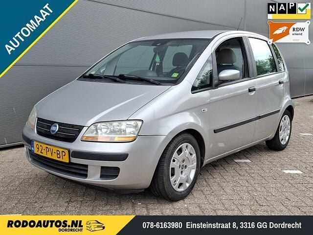 Grijs Gebruikt 2004 Fiat Idea Dynamic MPV | € 1.499 (Eerlijke prijs) - Afbeelding 1/4