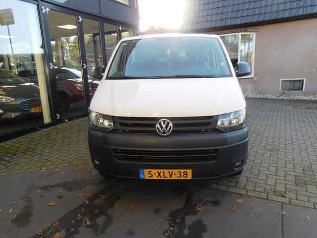 Wit Gebruikt 2014 VW T5 Trendline Van | € 18.345 - Afbeelding 1/4