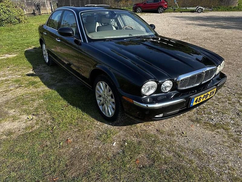 Zwart Gebruikt 2004 Jaguar XJ Executive Sedan | € 6.999 (Super prijs) - Afbeelding 1/4