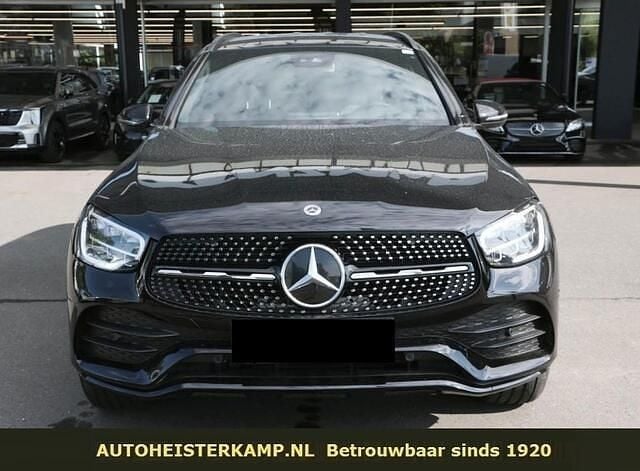Zwart Gebruikt 2022 Mercedes E300 AMG line SUV | € 56.950 (Duur) - Afbeelding 1/4