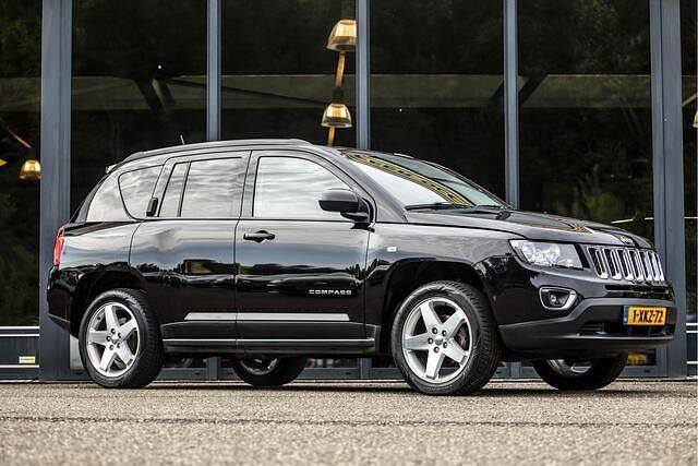 Zwart Gebruikt 2012 Jeep Compass SUV | € 11.950 (Iets duurder) - Afbeelding 1/4