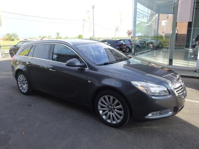 Grijs Gebruikt 2010 Opel Insignia Stationwagen | € 6.950 - Afbeelding 1/4