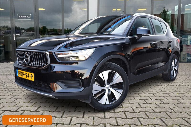 Zwart Gebruikt 2021 Volvo XC40 Inscription SUV | € 29.450 (Super prijs) - Afbeelding 1/4
