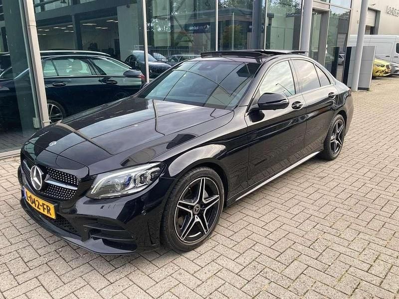 Zwart Gebruikt 2021 Mercedes C180 AMG Sedan | € 28.950 (Super prijs) - Afbeelding 1/4