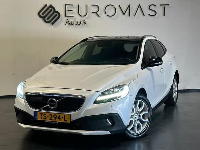 Wit Gebruikt 2018 Volvo V40 CC Stationwagen | € 19.750 (Eerlijke prijs) - Afbeelding 1/4