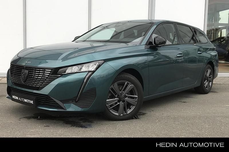 Groen Gebruikt 2024 Peugeot 308 Allure Stationwagen | € 25.745 (Goede deal) - Afbeelding 1/4