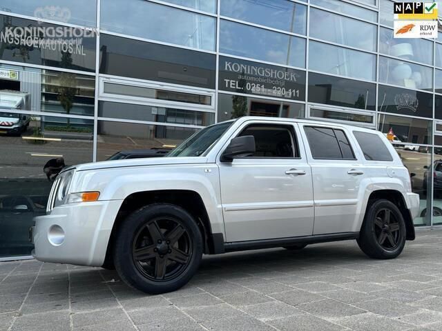 Grijs Gebruikt 2009 Jeep Patriot Limited SUV | € 9.950 (Duur) - Afbeelding 1/4