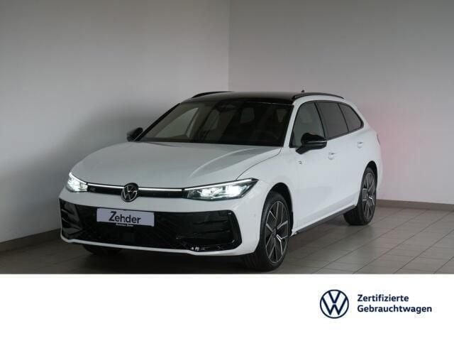 Wit Gebruikt 2024 VW Passat R-line Stationwagen | € 60.221 - Afbeelding 1/4