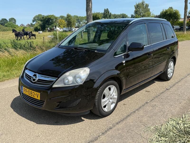 Zwart Gebruikt 2010 Opel Zafira Edition MPV | € 2.950 (Eerlijke prijs) - Afbeelding 1/4