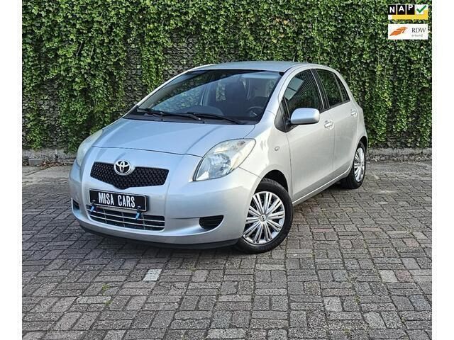 Grijs Gebruikt 2007 Toyota Yaris Sol Hatchback | € 5.299 (Eerlijke prijs) - Afbeelding 1/4