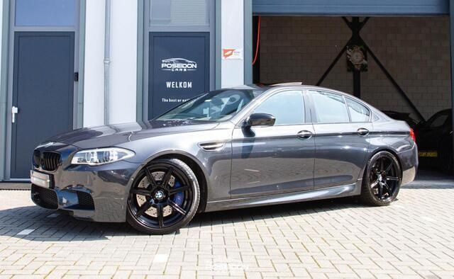 Grijs Gebruikt 2016 BMW M5 Competition Edition Sedan | € 42.950 - Afbeelding 1/4