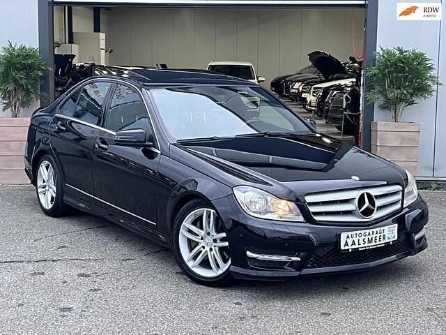 Zwart Gebruikt 2013 Mercedes C300 Avantgarde Sedan | € 14.950 - Afbeelding 1/4