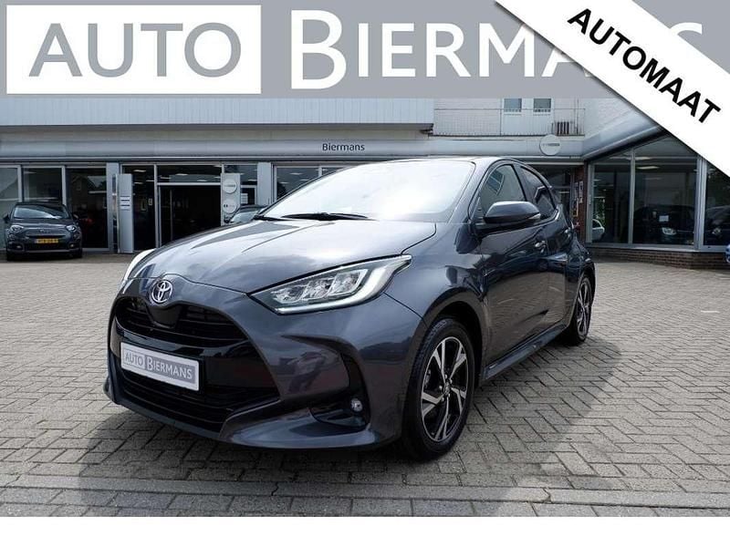 Grijs, metallic lak Nieuw 2025 Toyota Yaris Hybrid SUV | € 28.950 (Super prijs) - Afbeelding 1/4