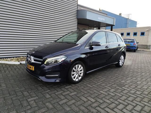 Blauw Occasion 2016 Mercedes B180 Ambition MPV | € 5.250 - Afbeelding 1/4