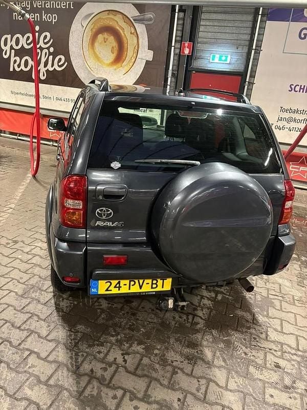Gebruikt 2005 Toyota RAV4 | € 6.500 (Iets duurder) - Afbeelding 1/4