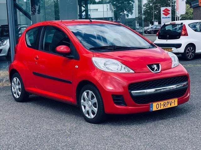 Occasion Peugeot 107 68 PK (50 kW) 2011 Rood Hatchback
