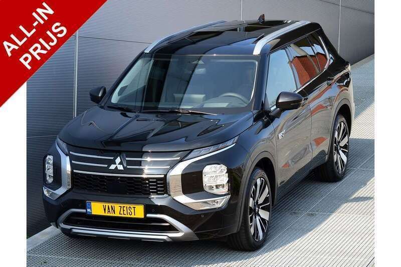 Zwart Nieuw 2025 Mitsubishi Outlander P-HEV Instyle SUV | € 59.950 (Super prijs) - Afbeelding 1/3