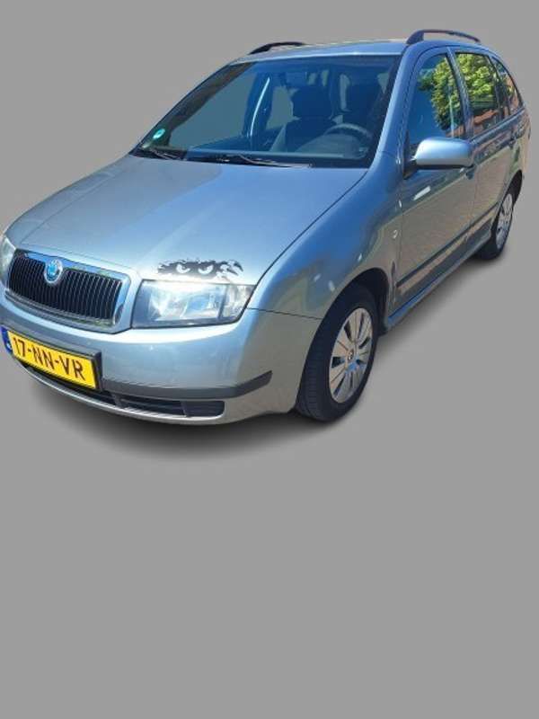 Zilver Gebruikt 2004 Skoda Fabia Stationwagen | € 750 (Goede deal) - Afbeelding 1/4