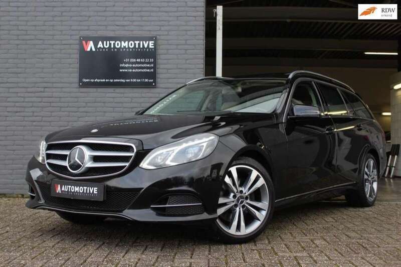 Zwart, metallic lak Gebruikt 2013 Mercedes E300 MPV | € 19.880 (Eerlijke prijs) - Afbeelding 1/4