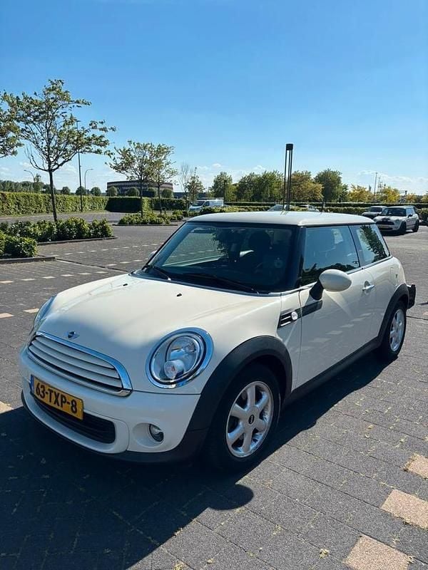 Occasion 2012 Mini ONE Hatchback | € 5.000 (Eerlijke prijs) - Afbeelding 1/4