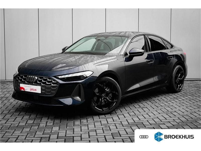 Blauw, metallic lak Gebruikt 2025 Audi A5 Advanced Coupé | € 53.745 (Duur) - Afbeelding 1/4