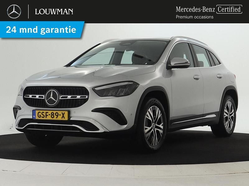 Grijs Gebruikt 2023 Mercedes GLA250 AMG line SUV | € 41.750 (Eerlijke prijs) - Afbeelding 1/3