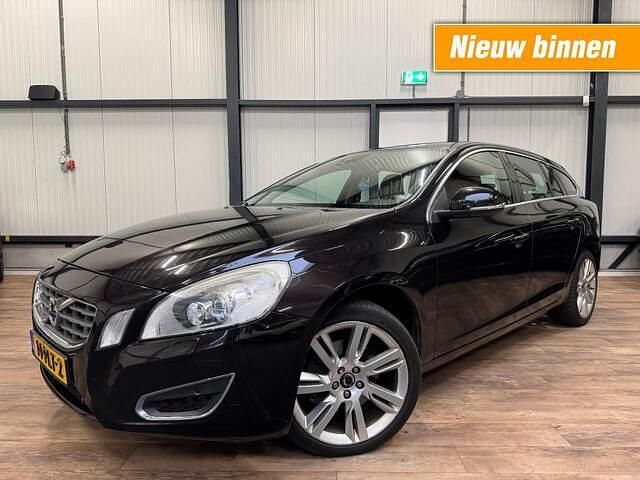 Zwart Gebruikt 2011 Volvo V60 Summum Stationwagen | € 10.990 (Duur) - Afbeelding 1/4