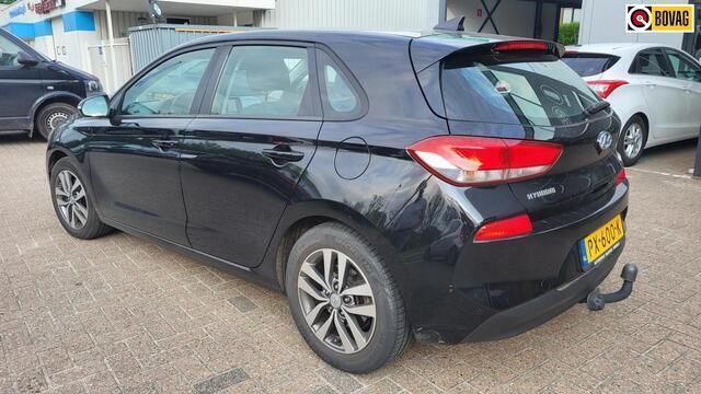 Zwart Gebruikt 2017 Hyundai i30 Comfort Hatchback | € 10.950 (Duur) - Afbeelding 1/4
