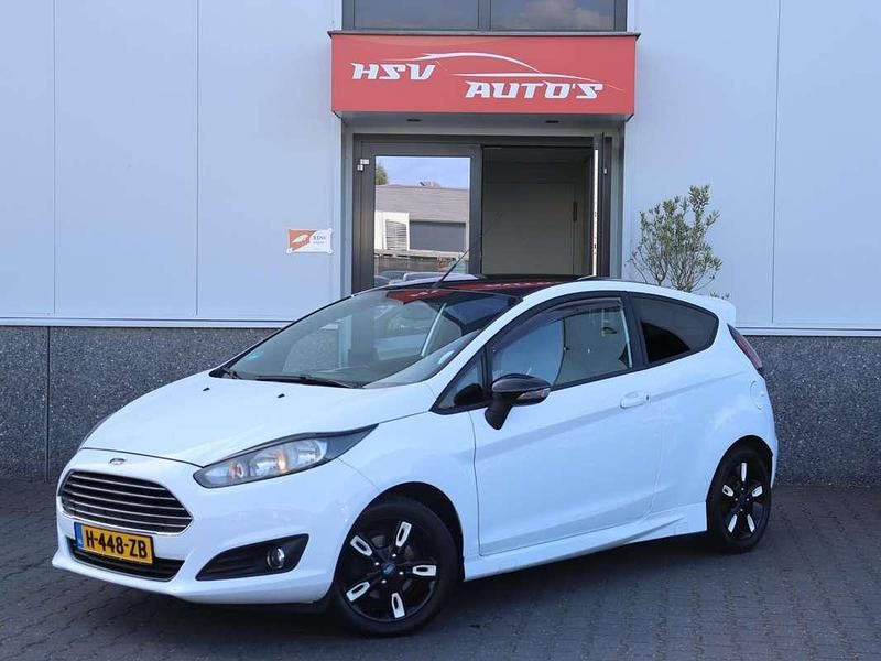 Wit Gebruikt 2016 Ford Fiesta Titanium Hatchback | € 3.650 (Super prijs) - Afbeelding 1/3