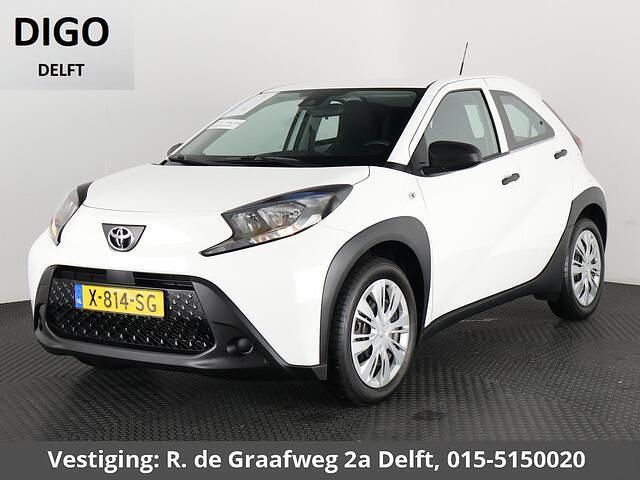 Wit Gebruikt 2024 Toyota Aygo X SUV | € 16.600 - Afbeelding 1/3