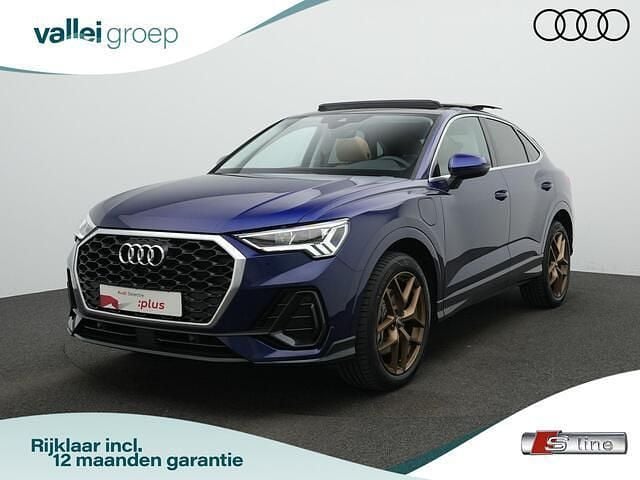 Blauw (metallic) Occasion 2023 Audi Q3 Sportback S-Line SUV | € 42.450 (Goede deal) - Afbeelding 1/4
