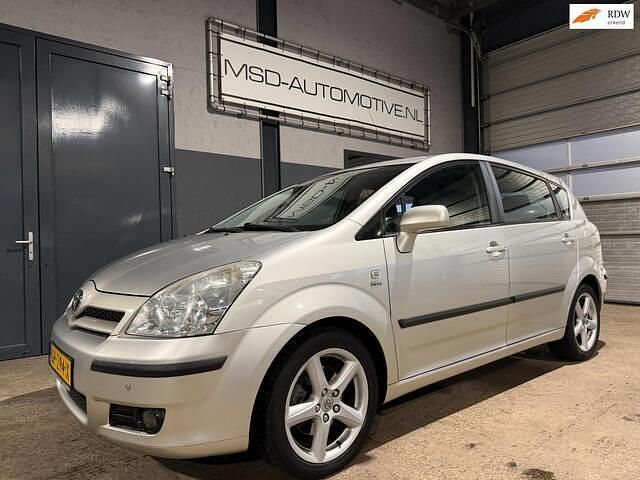 Grijs Occasion 2005 Toyota Corolla Verso Terra MPV | € 3.949 (Eerlijke prijs) - Afbeelding 1/4