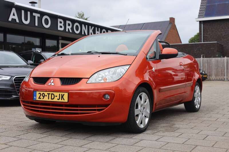 Oranje Gebruikt 2006 Mitsubishi Colt Invite Cabriolet | € 3.450 (Eerlijke prijs) - Afbeelding 1/4