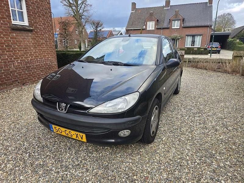 Occasion Peugeot 206 75 PK (55 kW) 2001 Zwart Hatchback