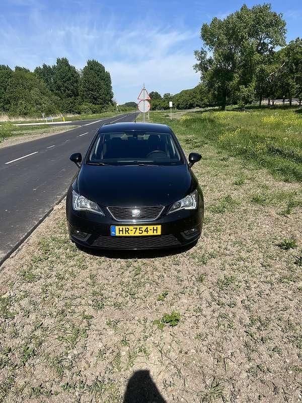 Zwart Gebruikt 2016 Seat Ibiza Style MPV | € 9.500 (Duur) - Afbeelding 1/4