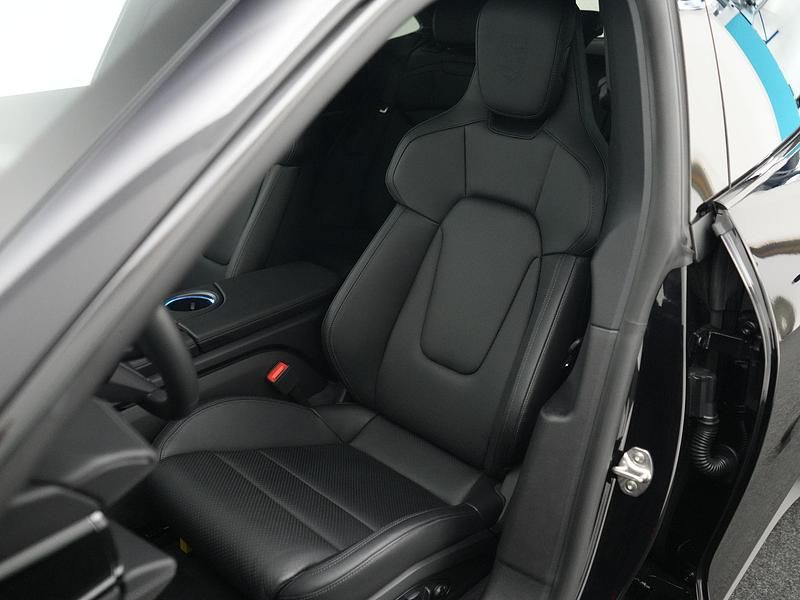 Occasion Porsche Taycan Sport Turismo 300 kW (409 PK) 2025 Zwart Stationwagen