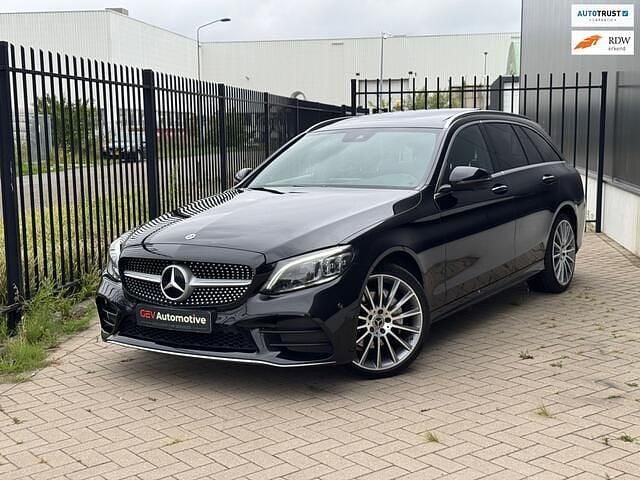 Zwart Gebruikt 2018 Mercedes C200 AMG Stationwagen | € 26.995 (Eerlijke prijs) - Afbeelding 1/4