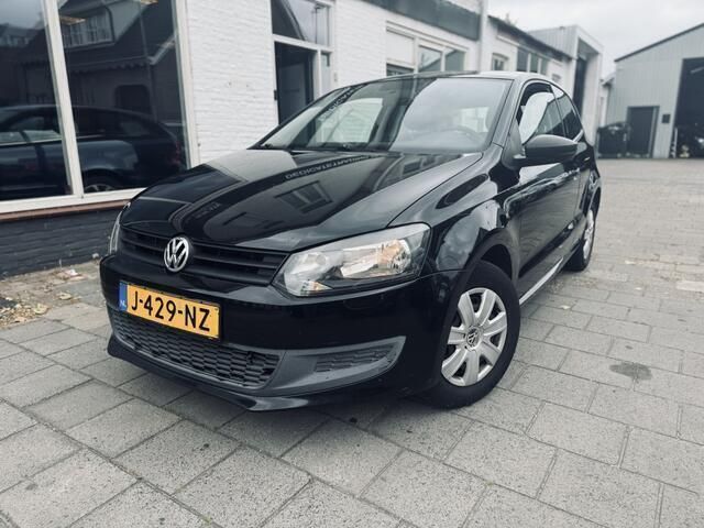 Zwart Gebruikt 2010 VW Polo Hatchback | € 1.995 (Goede deal) - Afbeelding 1/4