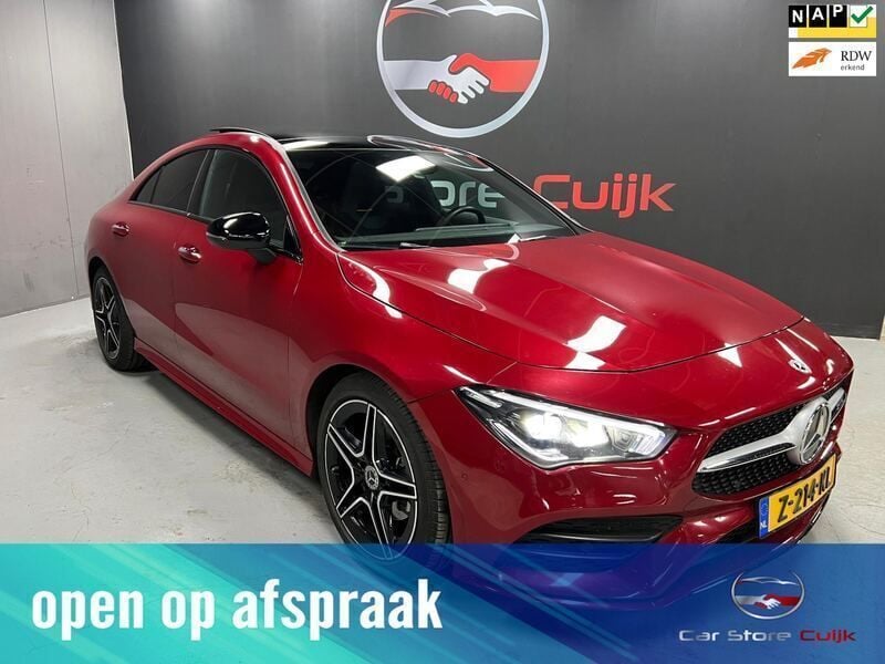 Rood Gebruikt 2022 Mercedes CLA180 AMG line Sedan | € 32.780 (Super prijs) - Afbeelding 1/4