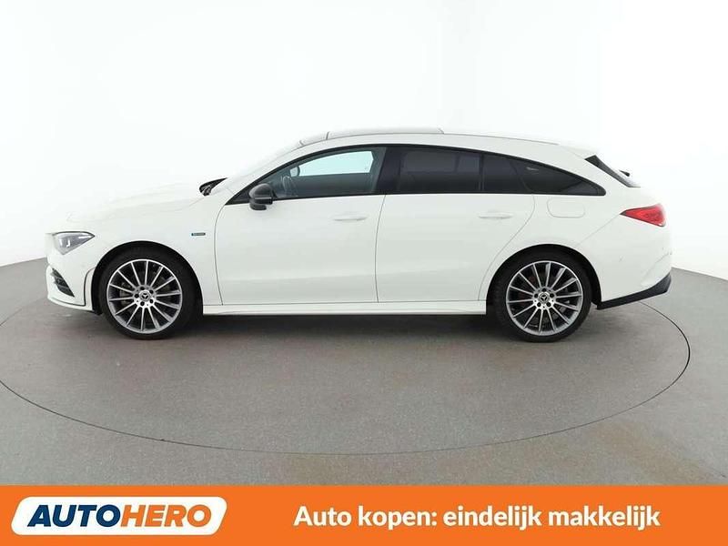 Occasion Mercedes CLA250e Shooting Brake AMG line 218 PK (160 kW) 2021 Wit Stationwagen
