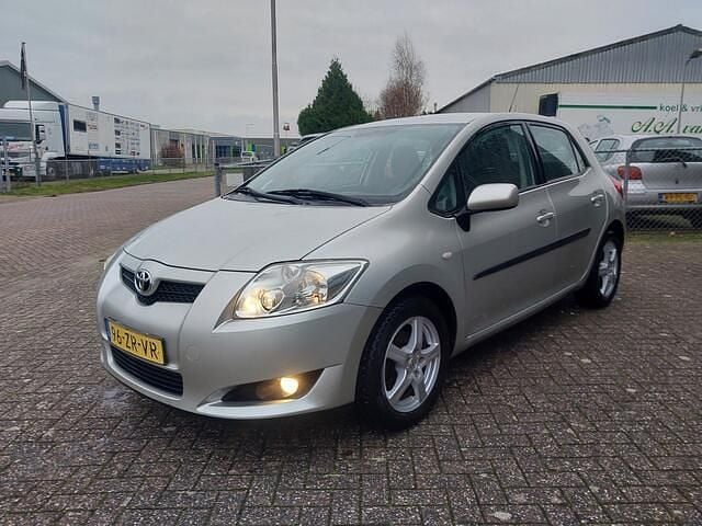 Grijs (metallic) Gebruikt 2008 Toyota Auris Sol Hatchback | € 2.995 (Goede deal) - Afbeelding 1/4