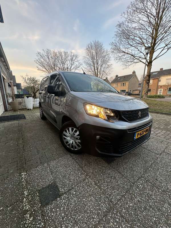 Gebruikt 2019 Peugeot Partner MPV | € 8.700 (Goede deal) - Afbeelding 1/4