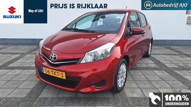 Rood Gebruikt 2012 Toyota Yaris Hatchback | € 6.950 (Goede deal) - Afbeelding 1/4